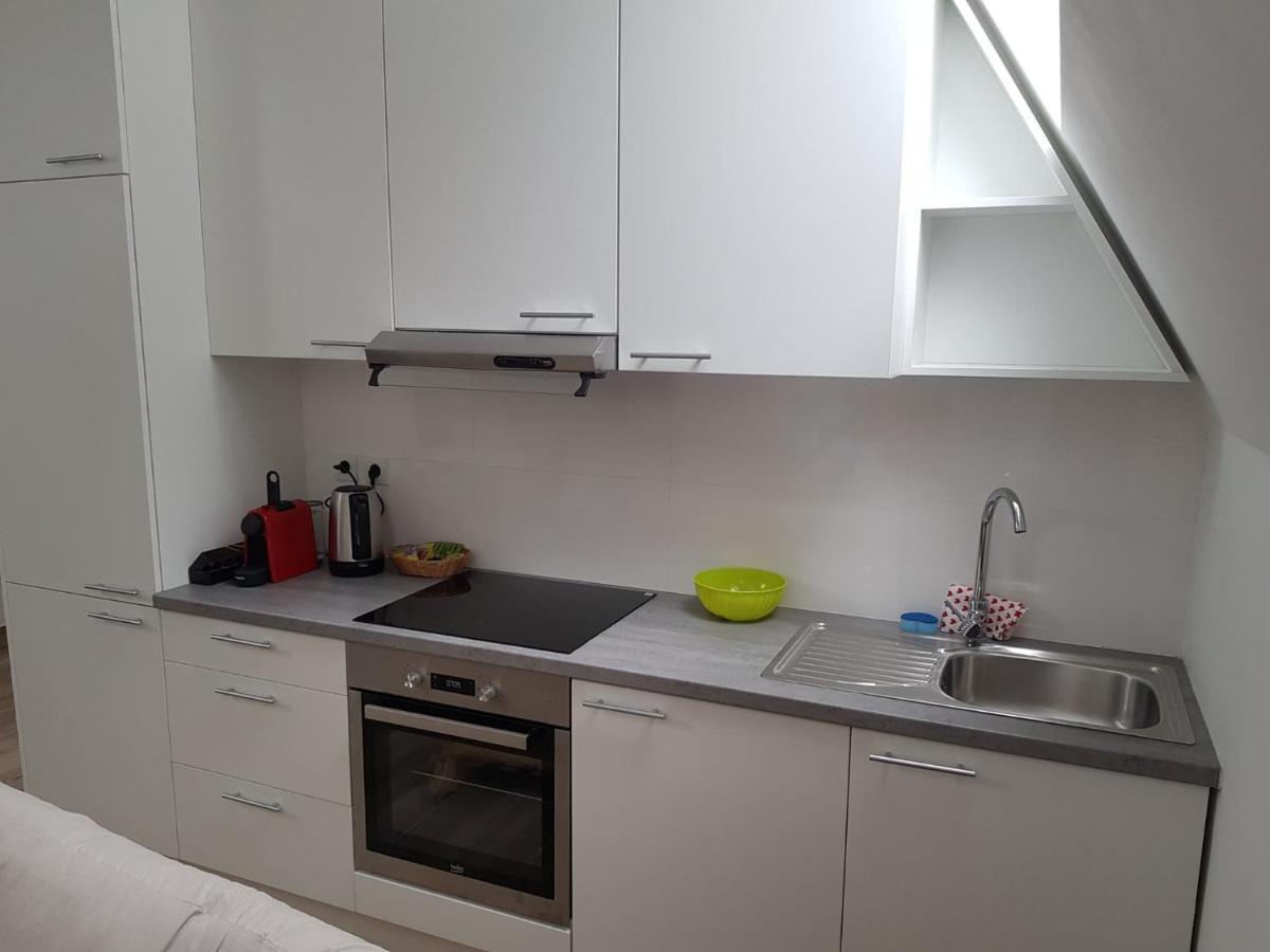 Al In Den Aap Gelogeerd? Apartment Mechelen Exterior photo